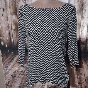 Simply Irresistible Black & White Chevron Top
